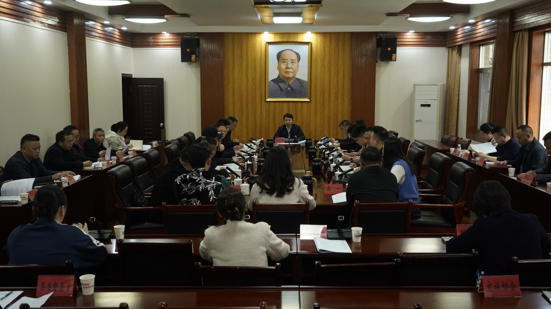 梁志平在“三会合一”系列活动网络人士座谈会上强调：更好凝聚网络力量 努力实现“办会兴城”